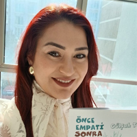 Gülşah Toker: "İnsan anlaşıldığı yerde çiçek açar"