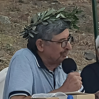 Ahmet Kaşıkçı: “Ben kendimi şanslı sayıyorum. Çünkü, dört duvarı kitap olan bir...